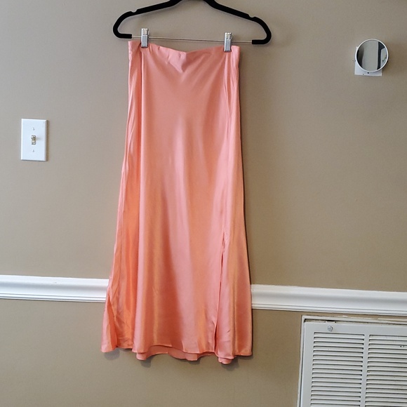 Rails Maya Skirt In Coral Size XS NWT'S - Picture 2 of 11